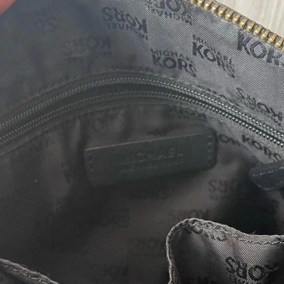 Michael Kors Crossbody Purse - Picture 4 of 8